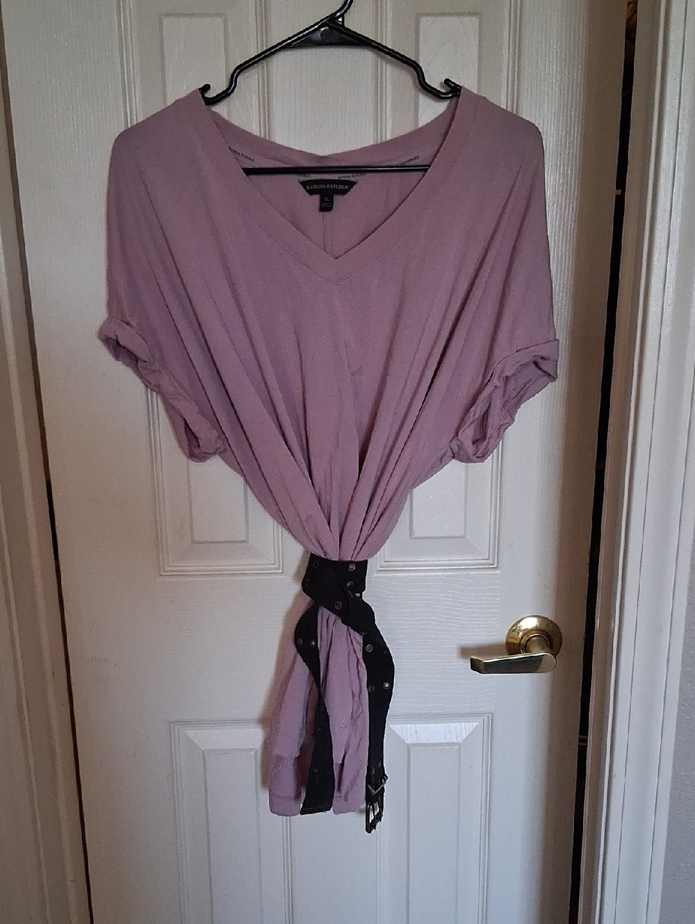 Banana Republic Lavender V-Neck Short Sleeve Top